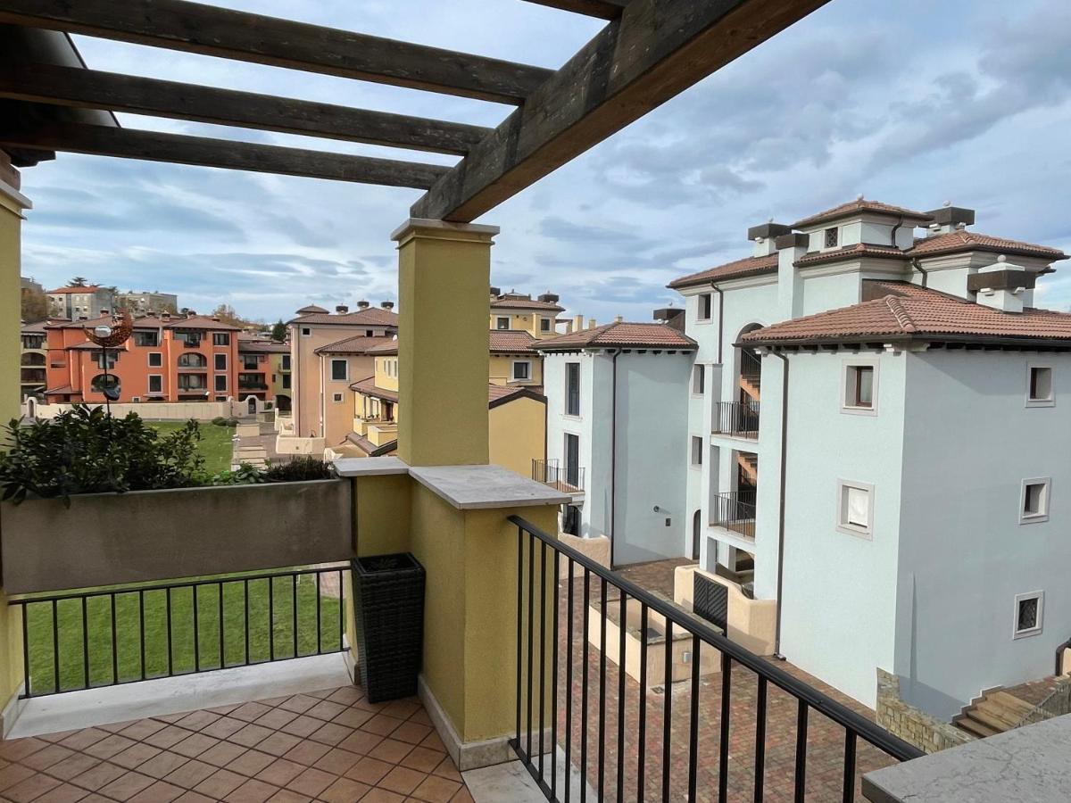 Apartment Claudia Múggia Buitenkant foto