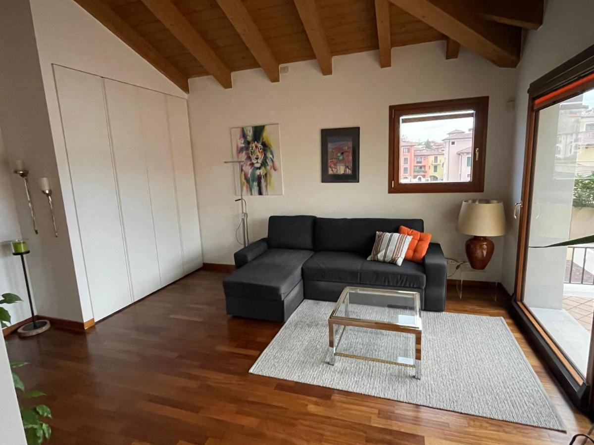 Apartment Claudia Múggia Buitenkant foto